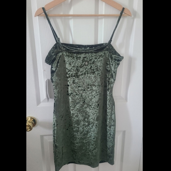 Buffbunny Crushed Velvet Dress - Picture 2 of 4